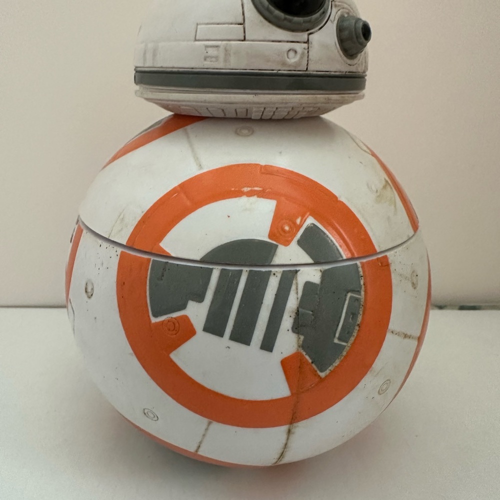 Disney Parks Star Wars BB8 Souvenir Cup Sipper Mug Walt Disney World